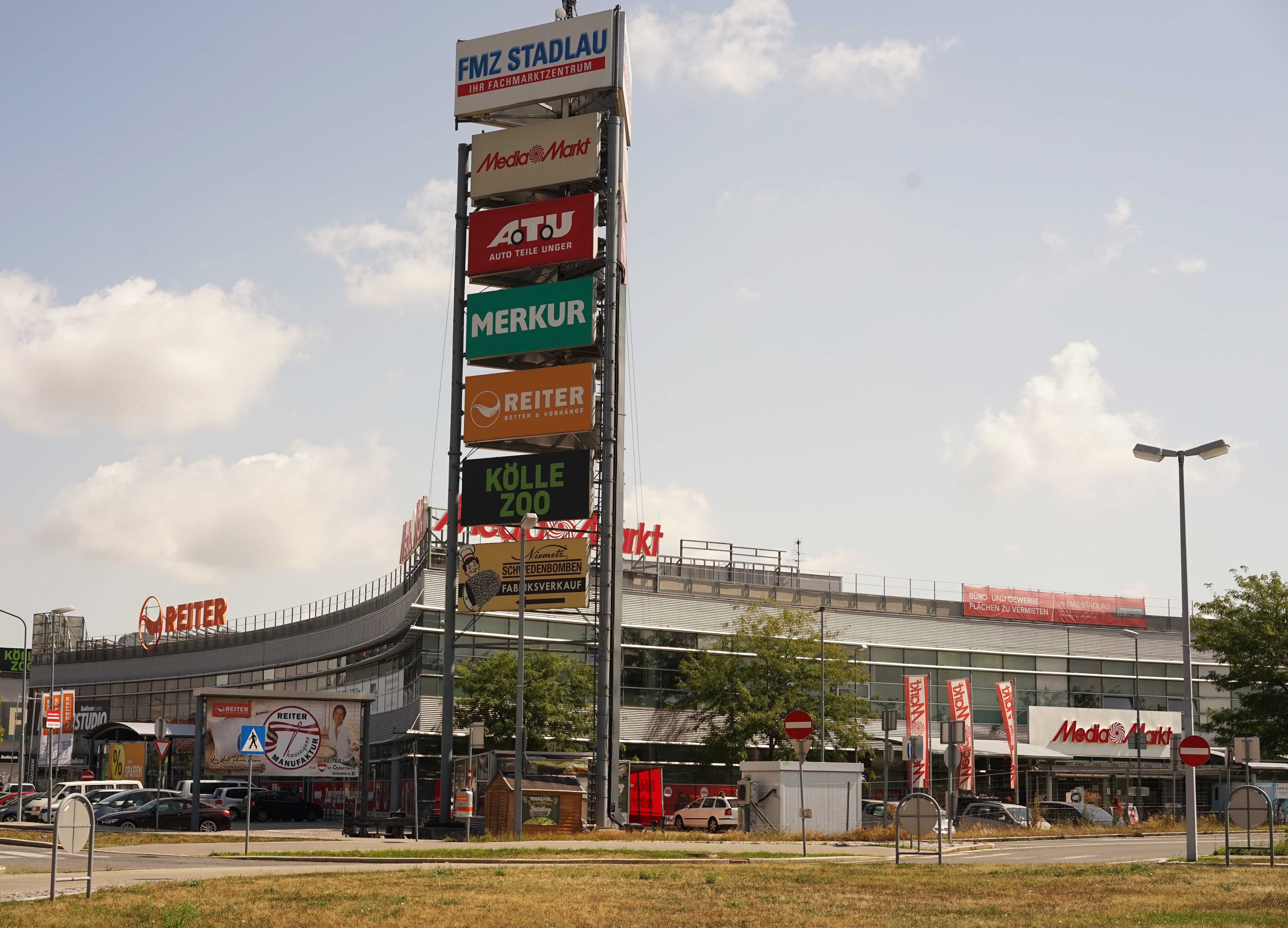 Retail park Stadlau