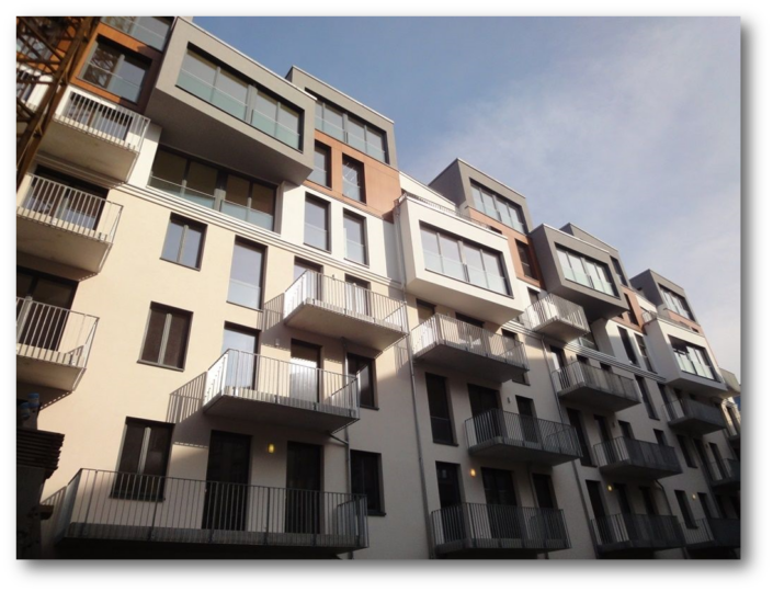 Berlin, Neue Grünstraße, Wohnungen und Gewerbe