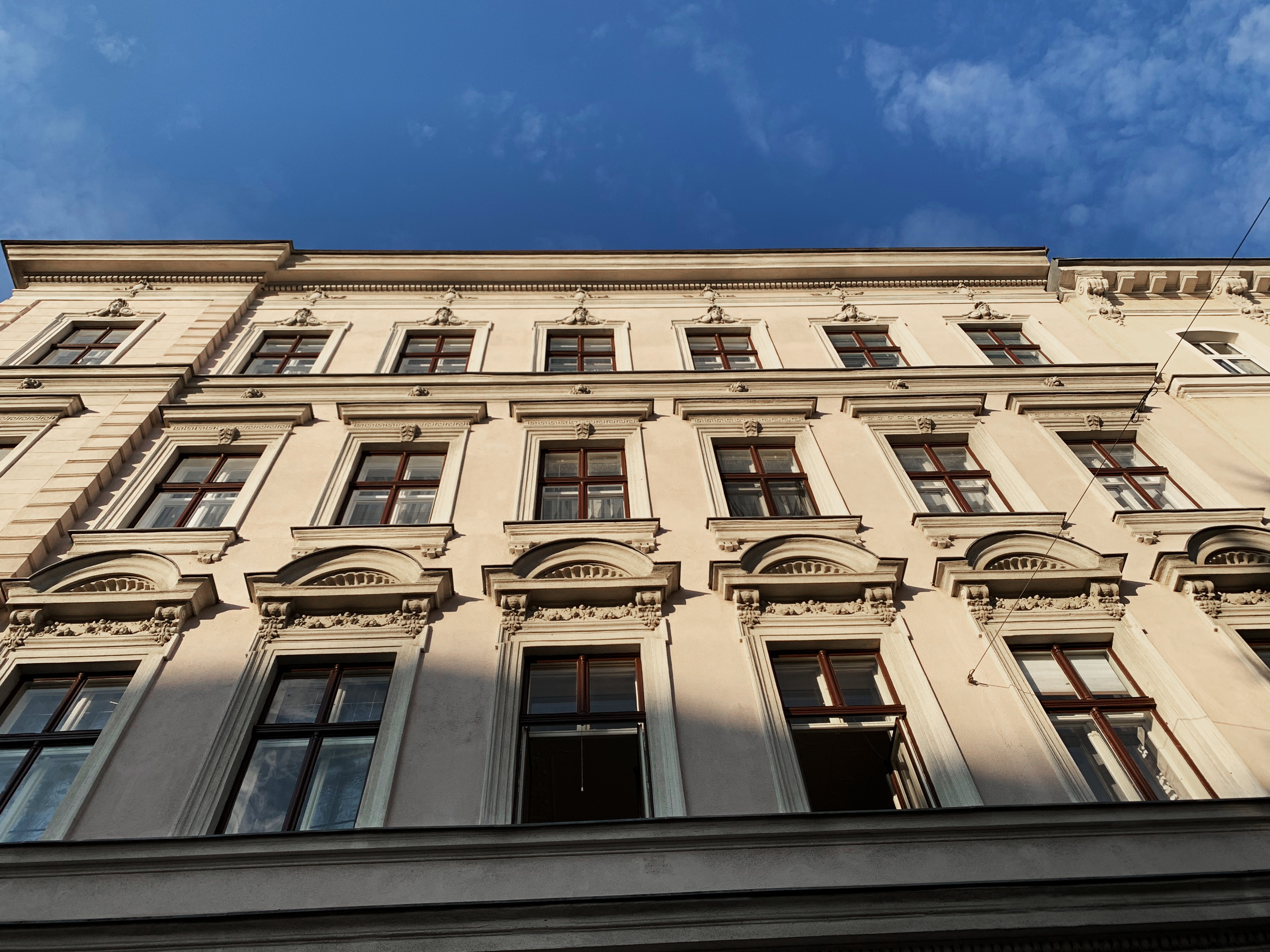 1150 Wien, Holochergasse 9